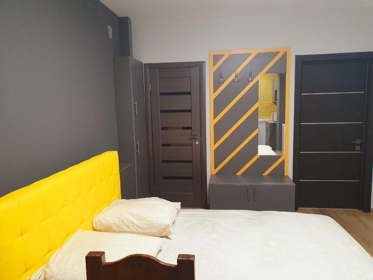 Vip Apartment In The Centre Ужгород Екстер'єр фото
